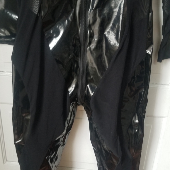 Sexy catsuit pvc and sheer - Picture 3 of 5